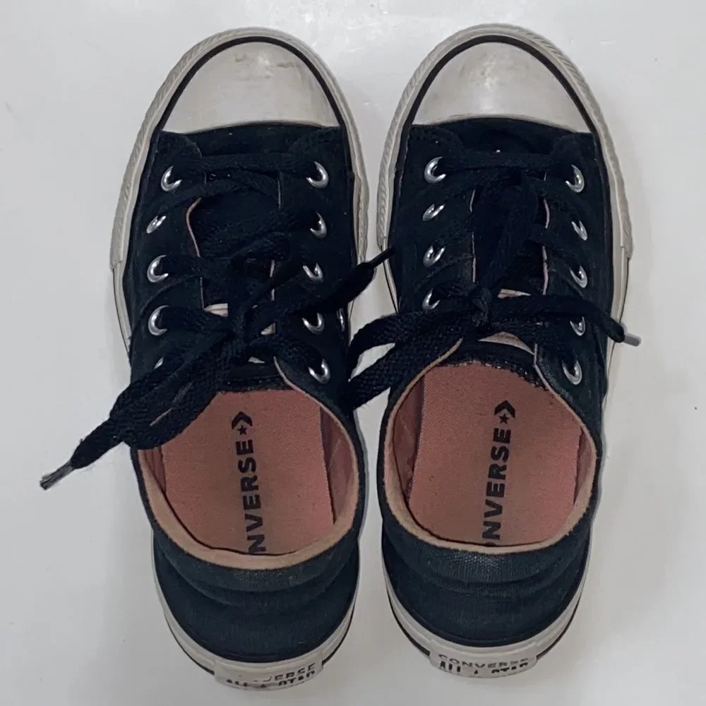 Converse Chuck Taylor All Madison Low Top Girl Shoes Size 1